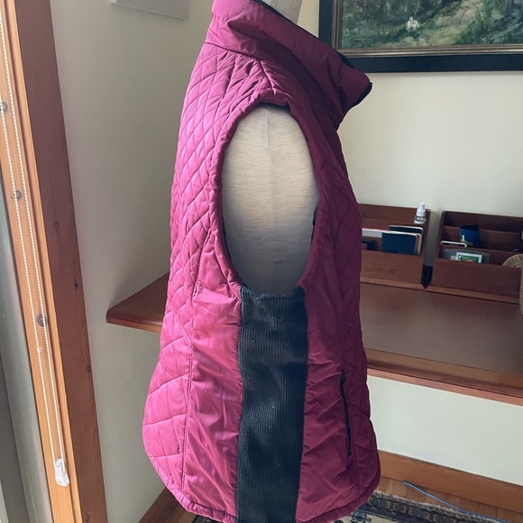 Quilted Puffer Sports Insulated Vest - Picture 4 of 6